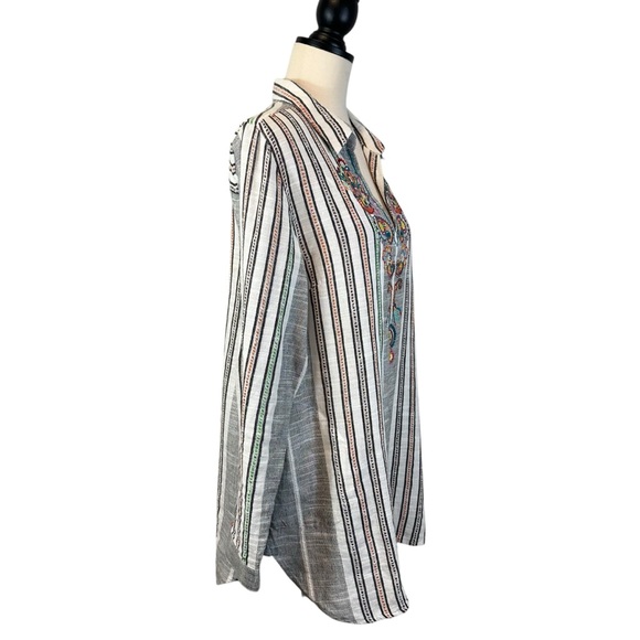 Soft Surroundings Boho Tunic Gray White Stripe Embroidered Floral V-Neck, Size M - Picture 6 of 13